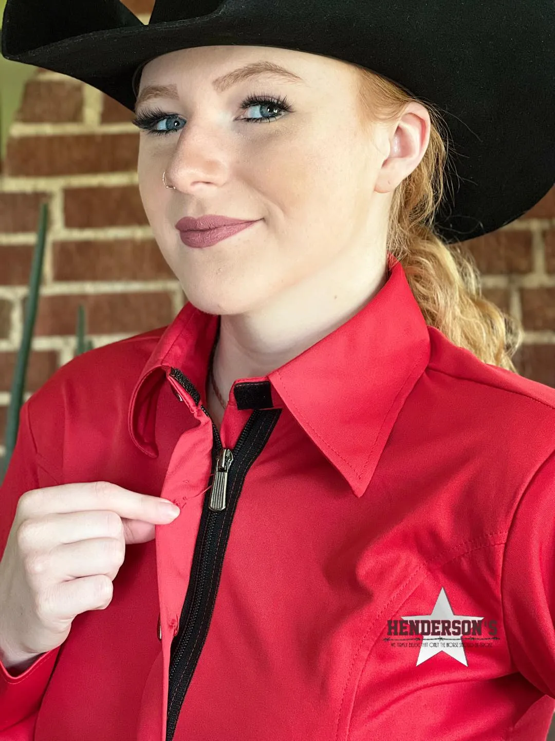 DIY Conceal Zipper Show Shirt ~ Red