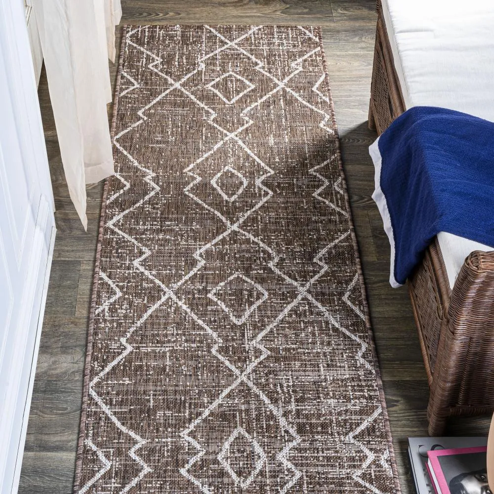 Funchat Carwa Tribal Diamond Trellis Area Rug