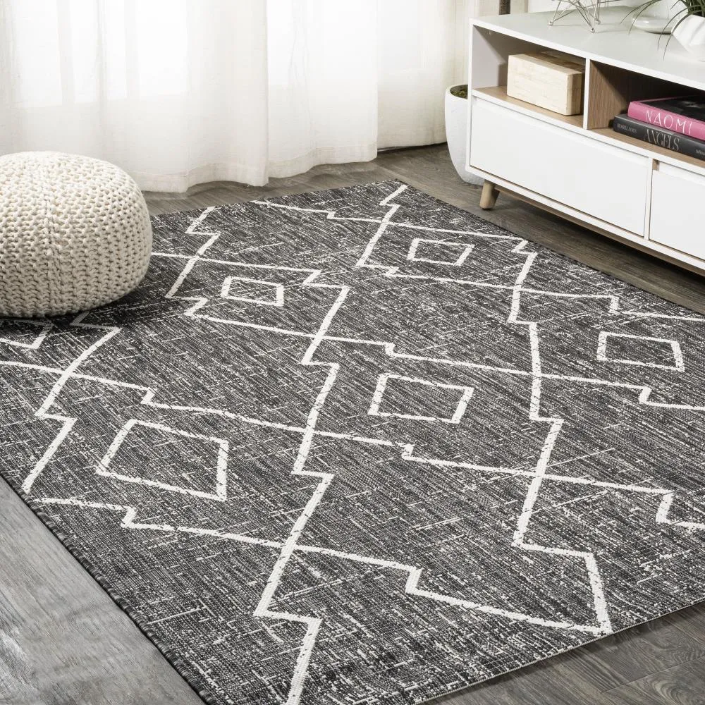 Funchat Carwa Tribal Diamond Trellis Area Rug