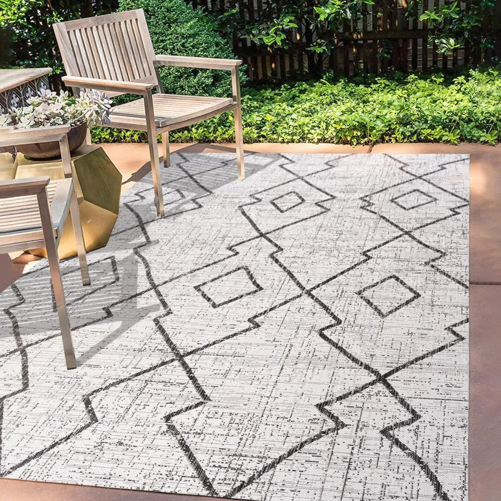 Funchat Carwa Tribal Diamond Trellis Area Rug