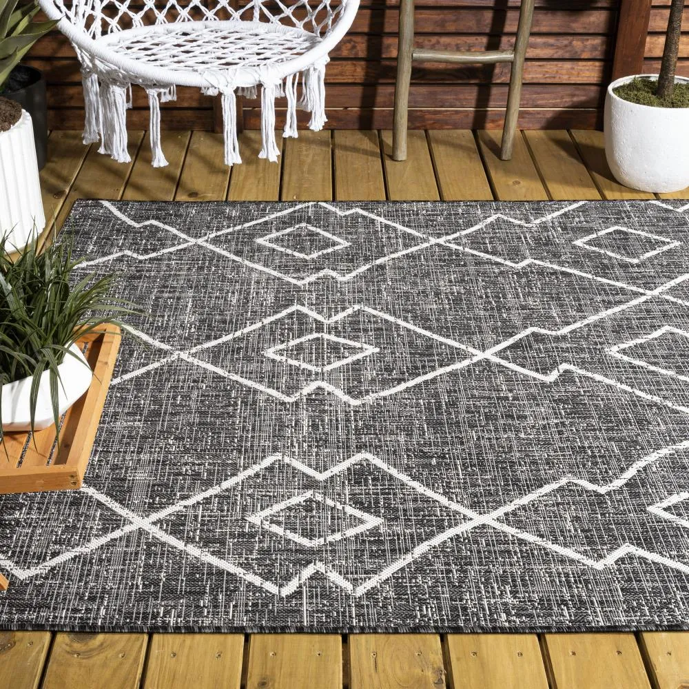 Funchat Carwa Tribal Diamond Trellis Area Rug