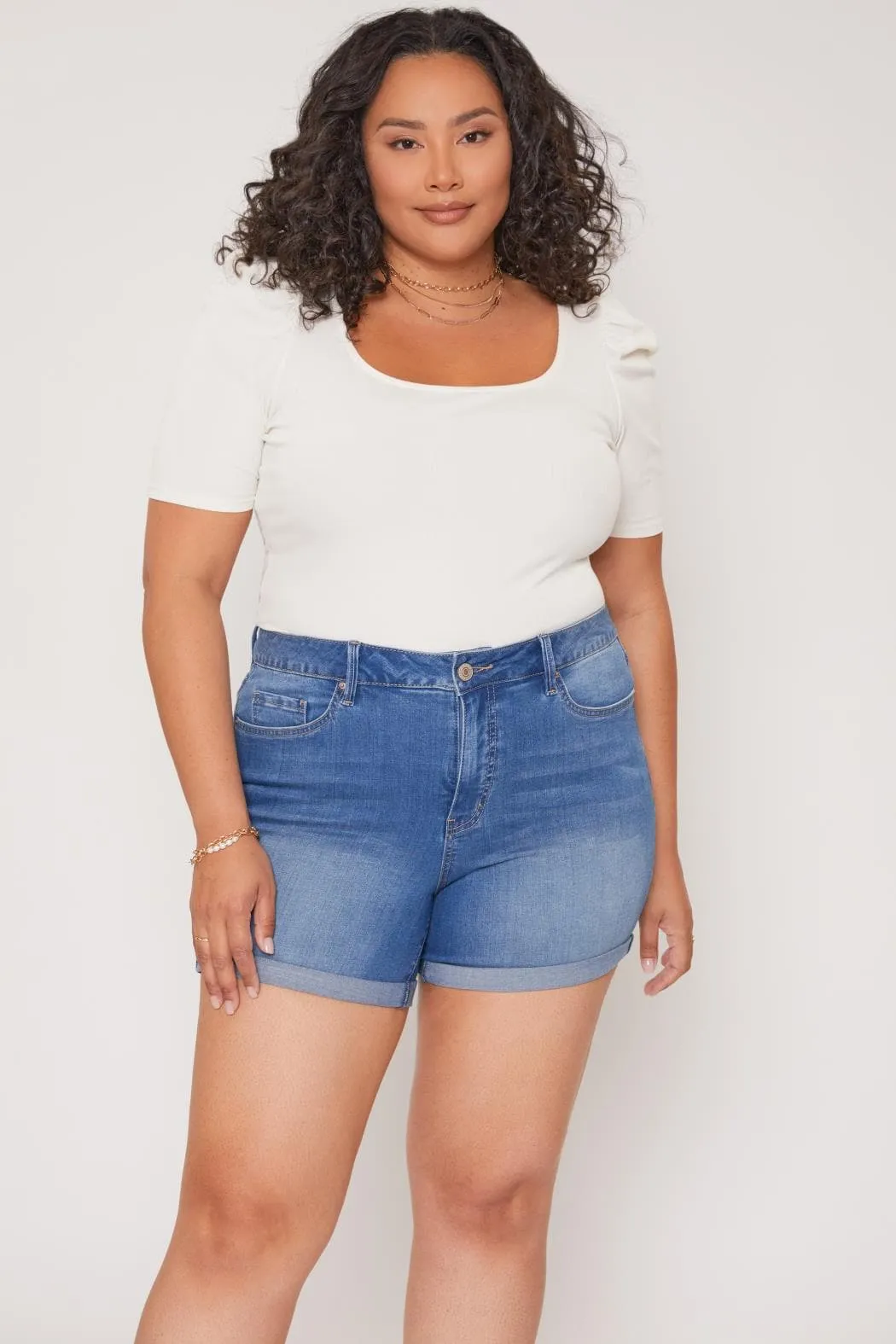 Women's Plus Size Essential Cuffed Shorts